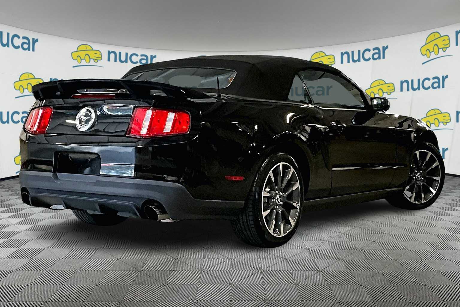2012 Ford Mustang GT Premium - Photo 6