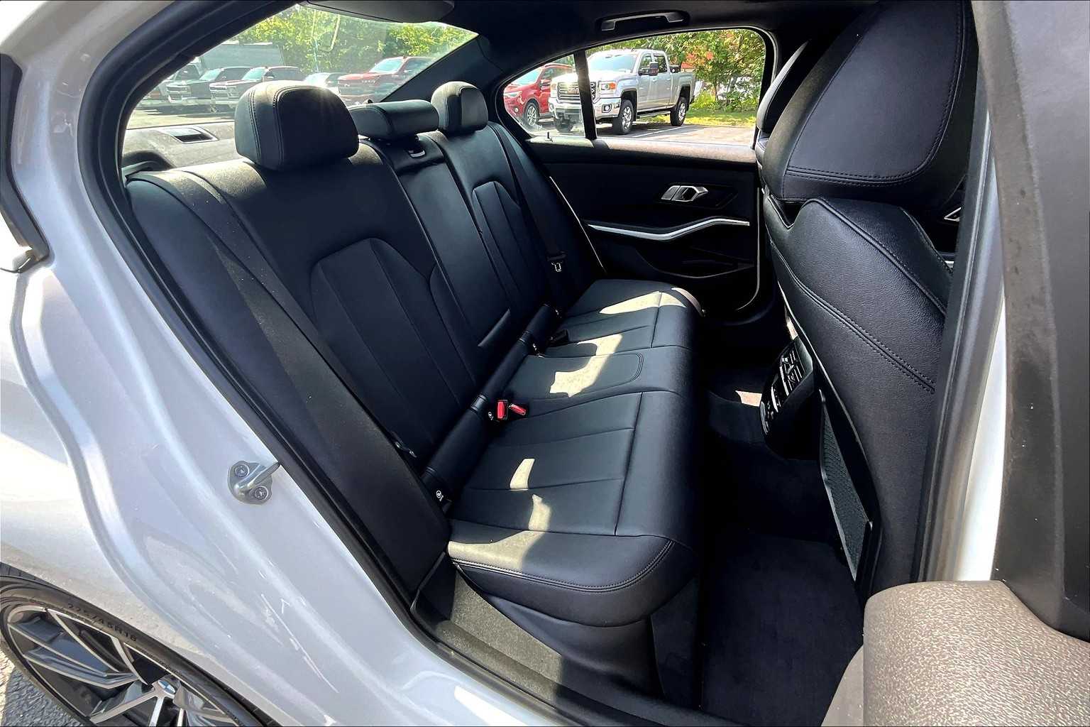 2020 BMW 3 Series 330i xDrive - Photo 15