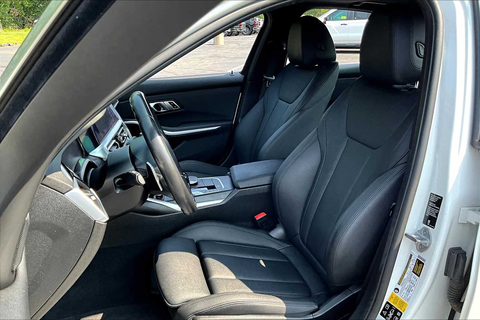 2020 BMW 3 Series 330i xDrive - Photo 10