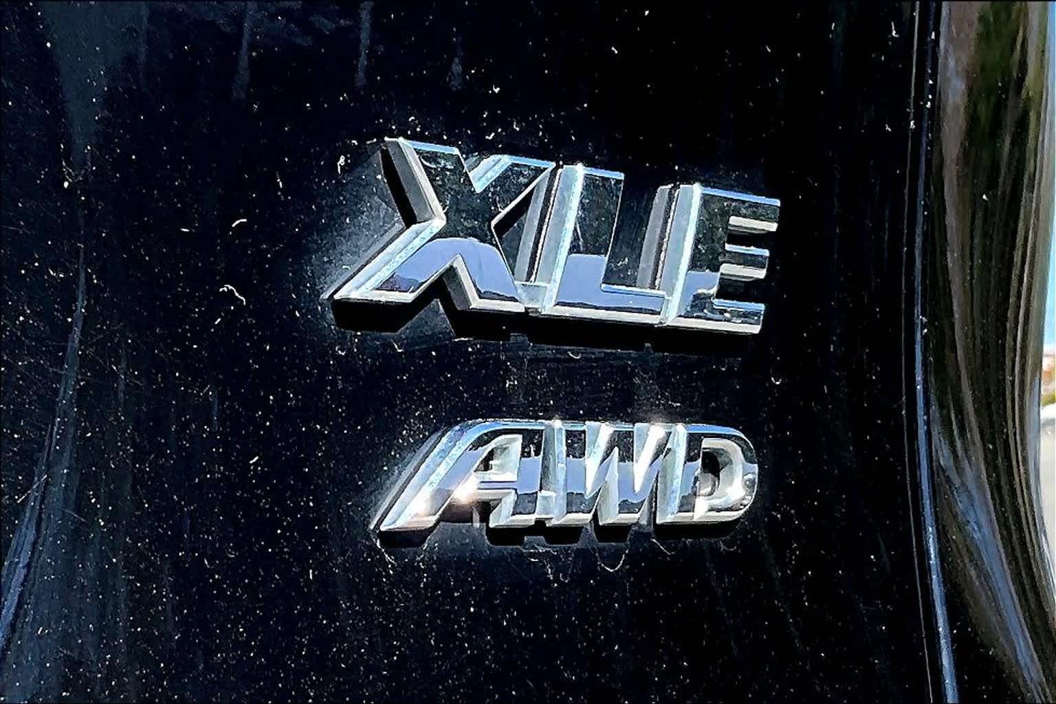 2024 Toyota RAV4 XLE - Photo 29