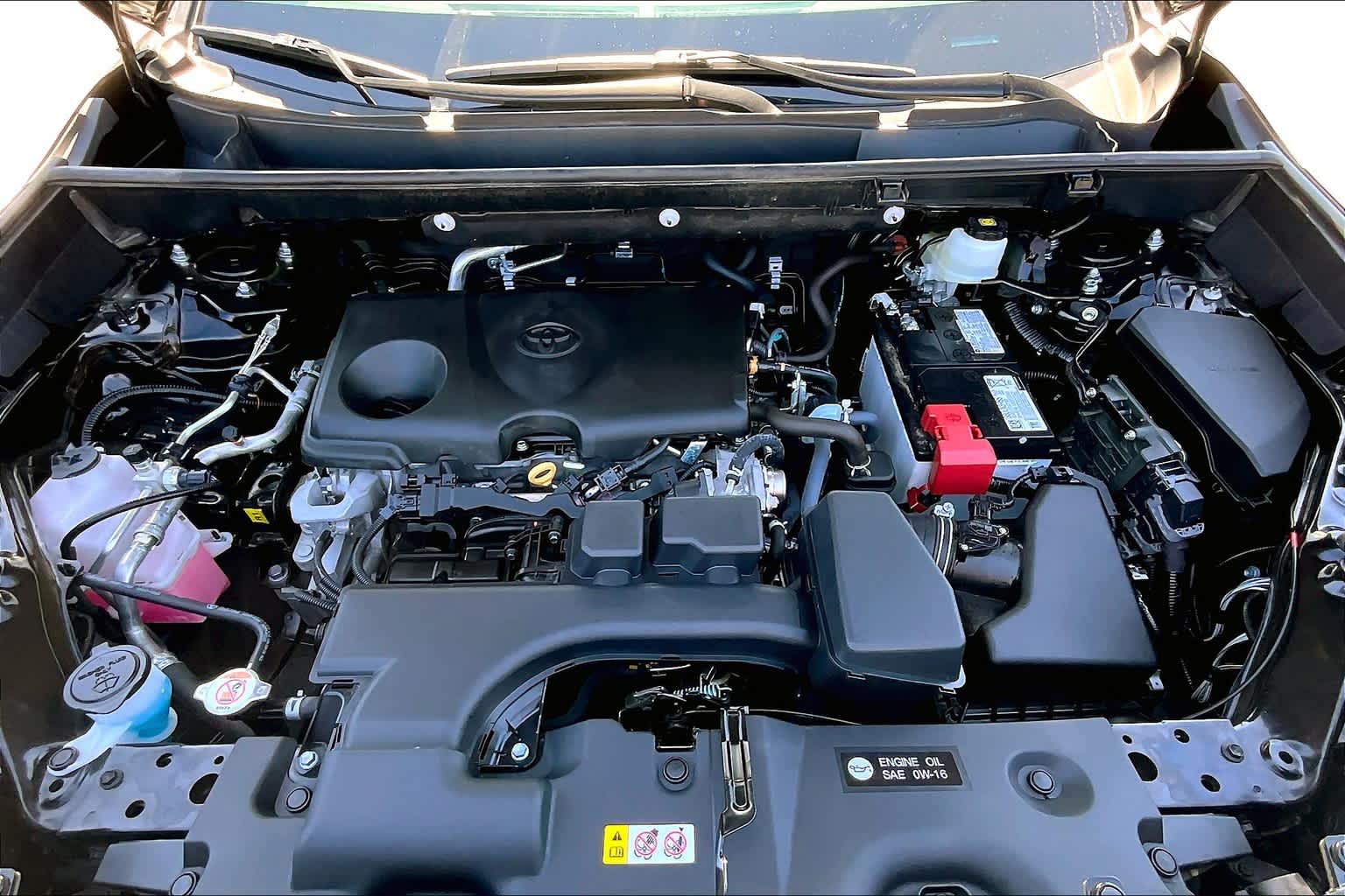 2024 Toyota RAV4 XLE - Photo 30