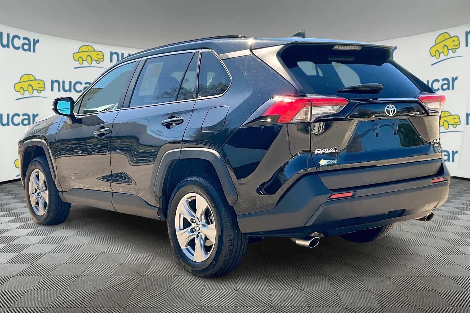 2024 Toyota RAV4 XLE - Photo 4