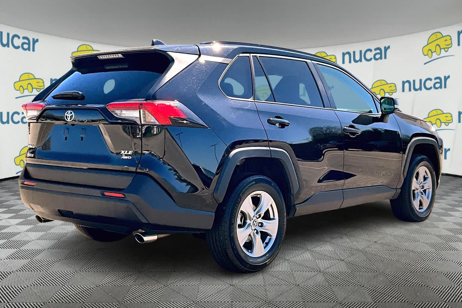 2024 Toyota RAV4 XLE - Photo 6