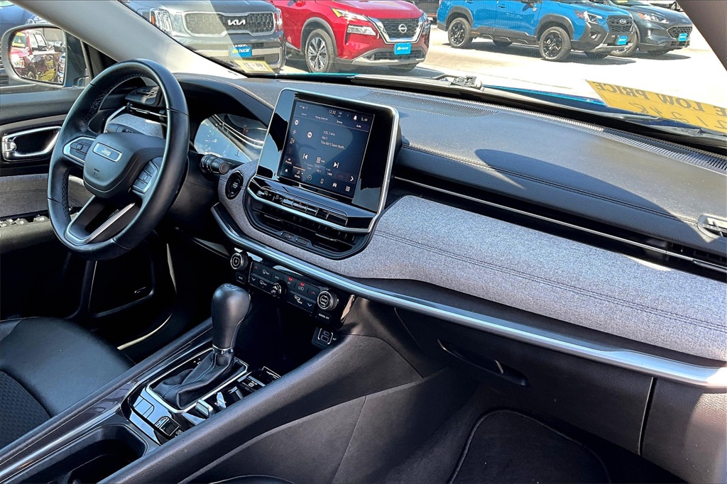 2022 Jeep Compass Latitude - Photo 14