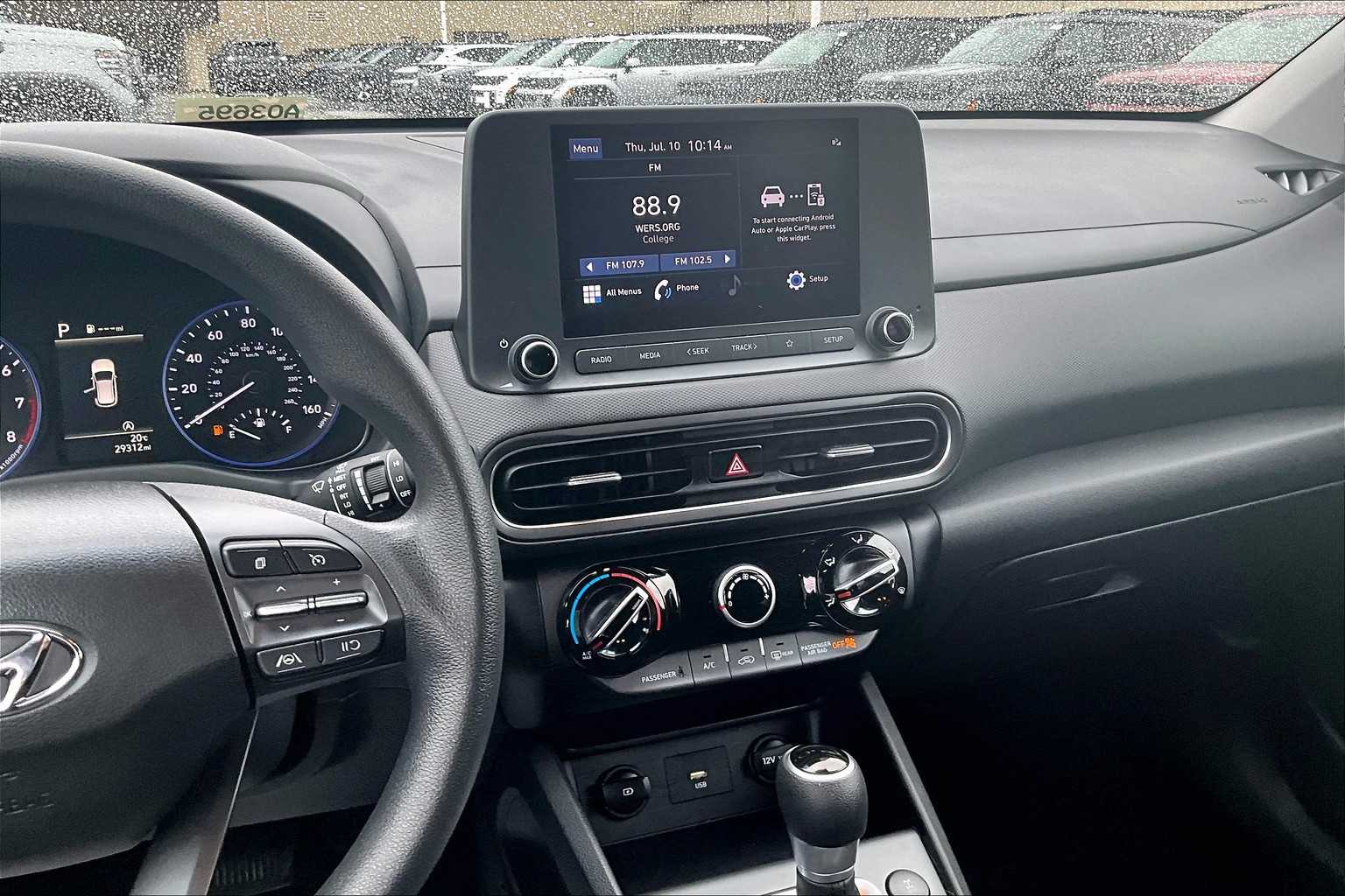 2022 Hyundai Kona SEL - Photo 18