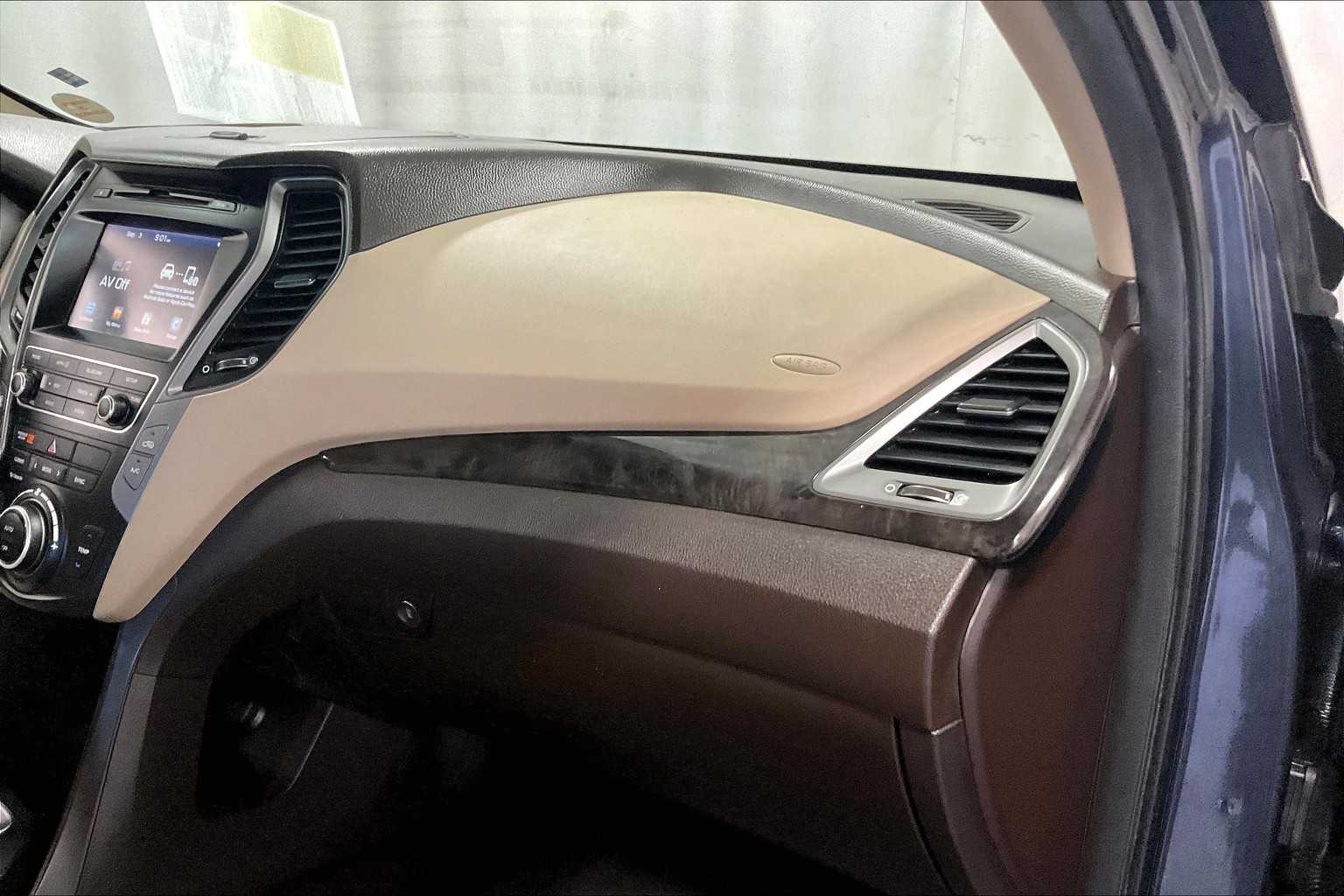 2017 Hyundai Santa Fe Sport 2.0T - Photo 13