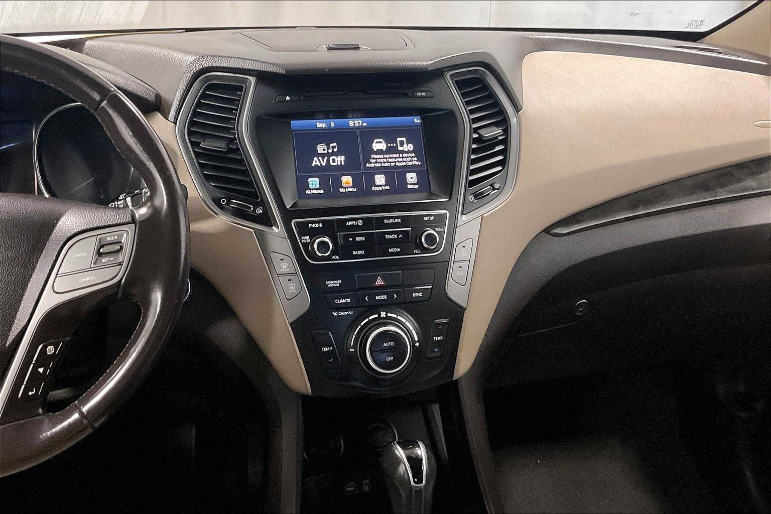 2017 Hyundai Santa Fe Sport 2.0T - Photo 18