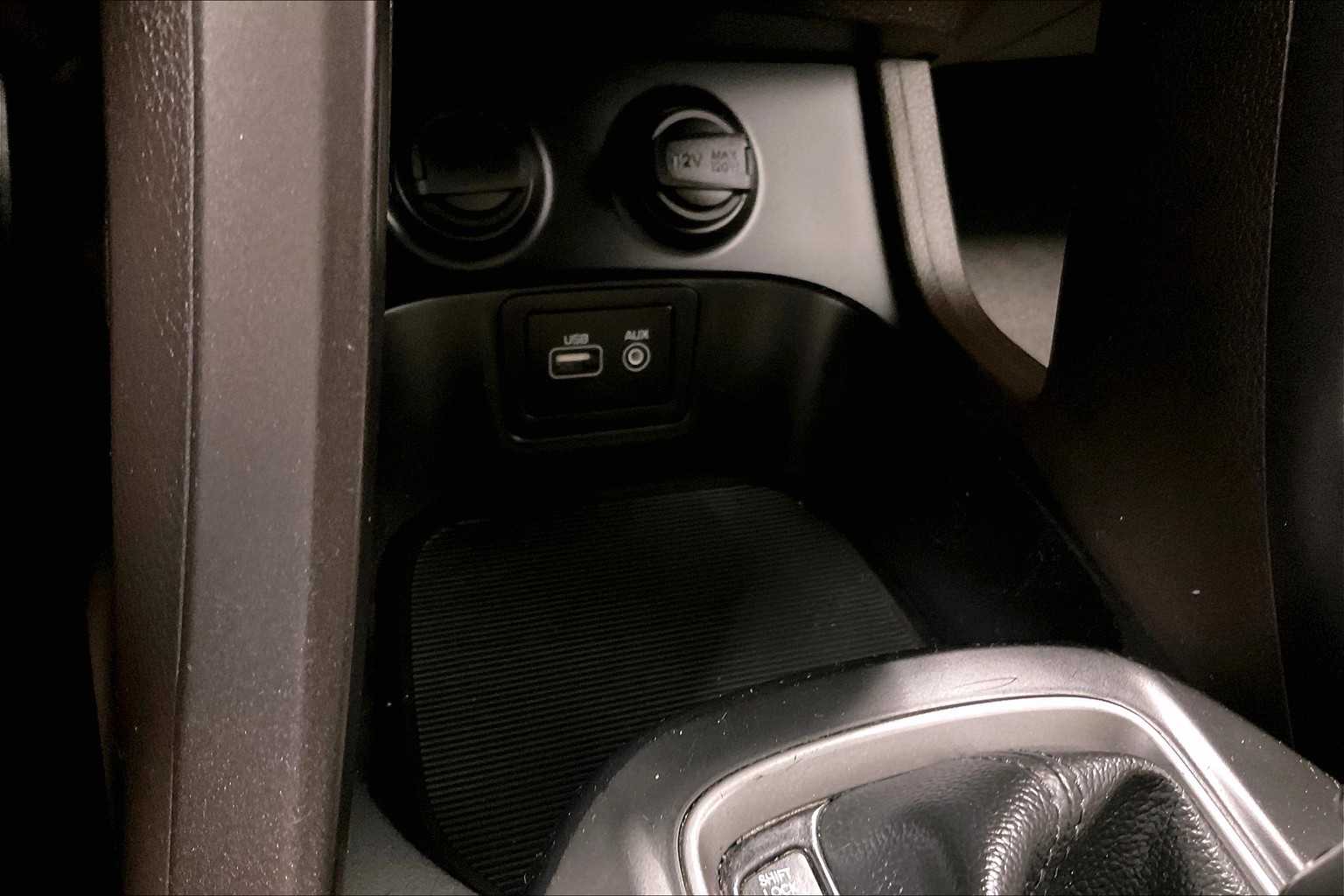 2017 Hyundai Santa Fe Sport 2.0T - Photo 26