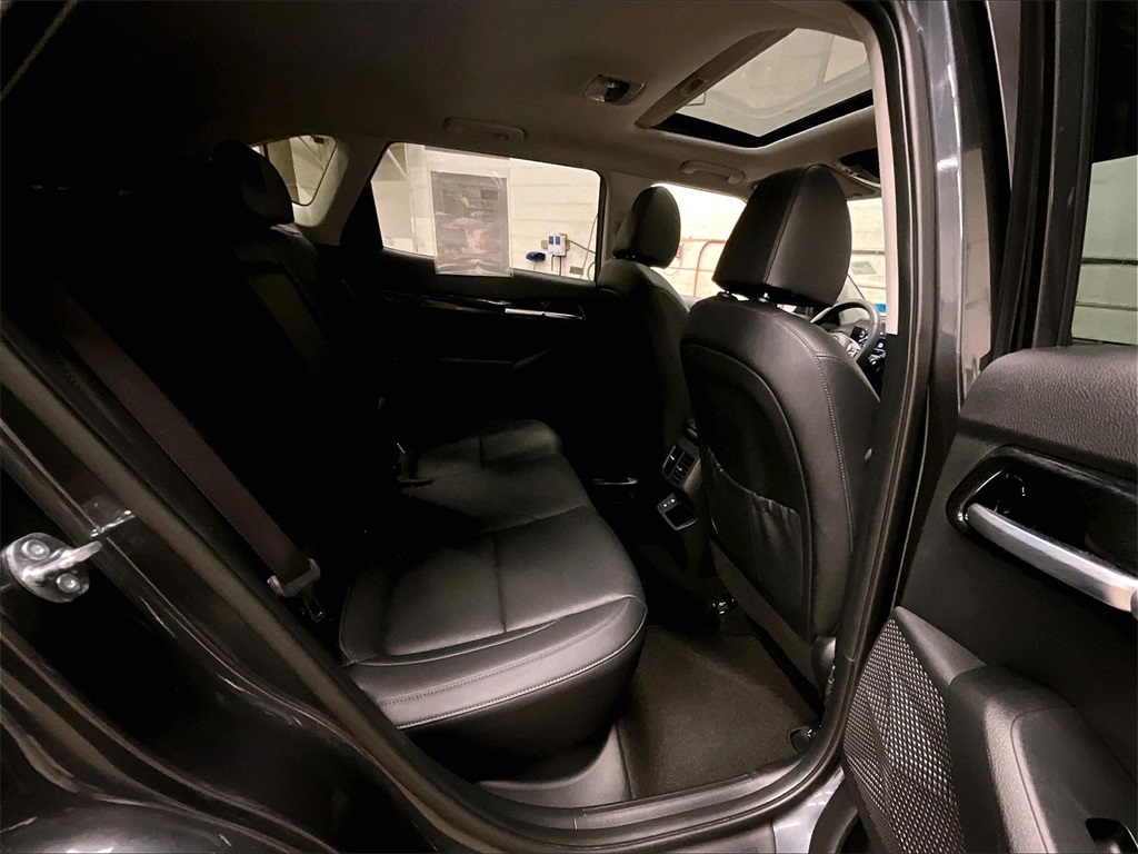 2025 Kia Seltos EX - Photo 16