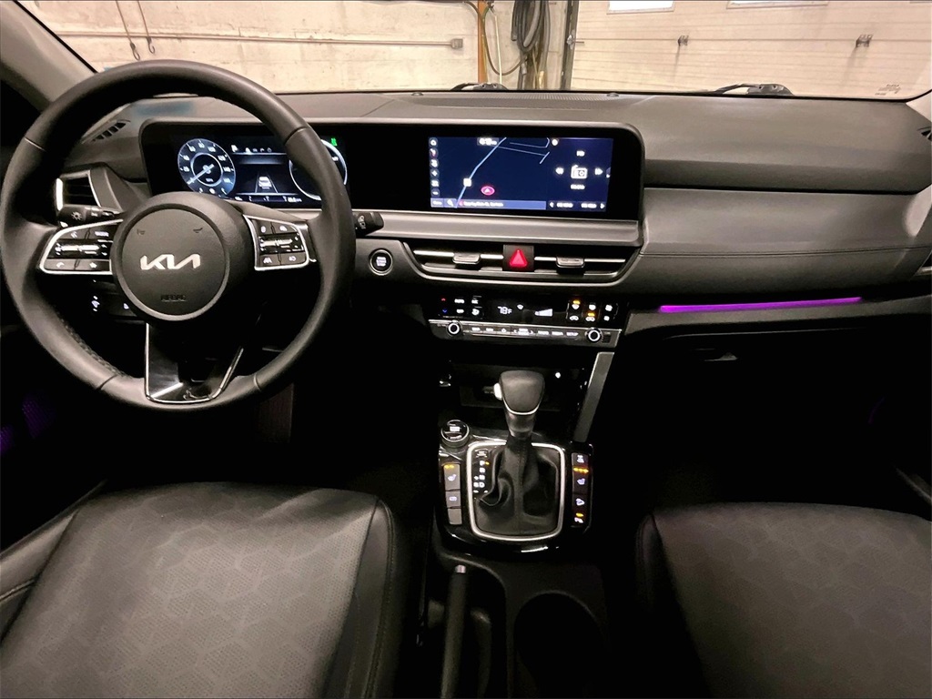 2025 Kia Seltos EX - Photo 21
