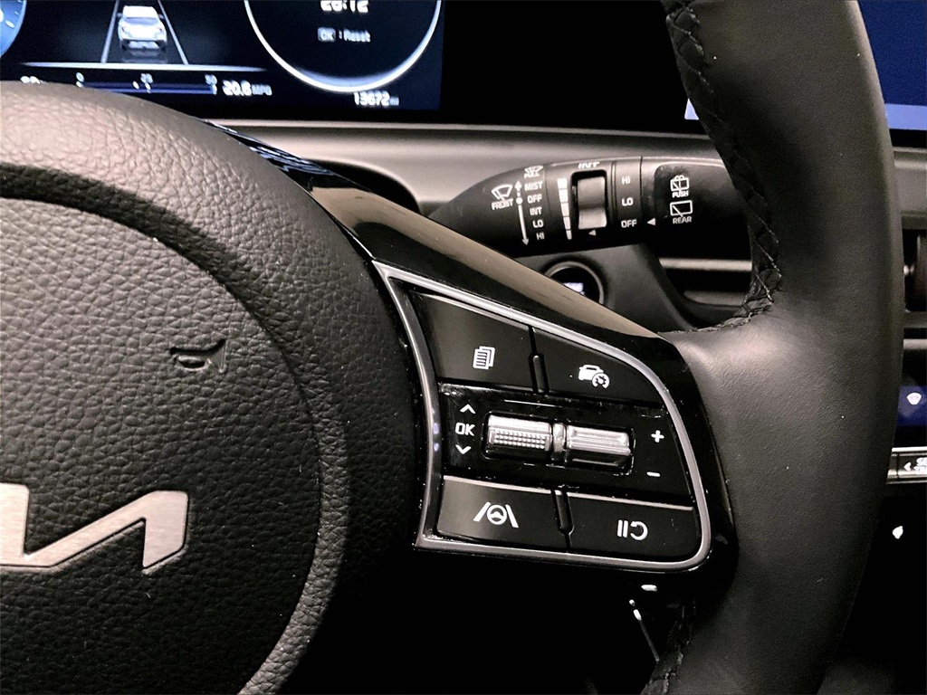 2025 Kia Seltos EX - Photo 24