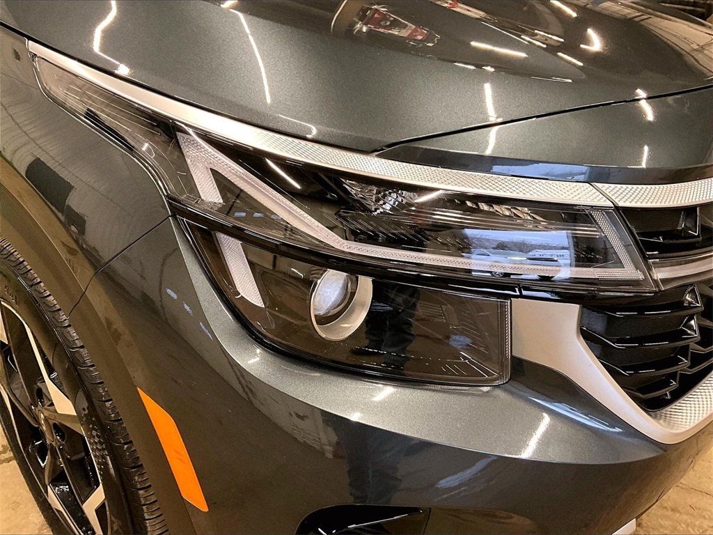 2025 Kia Seltos EX - Photo 31