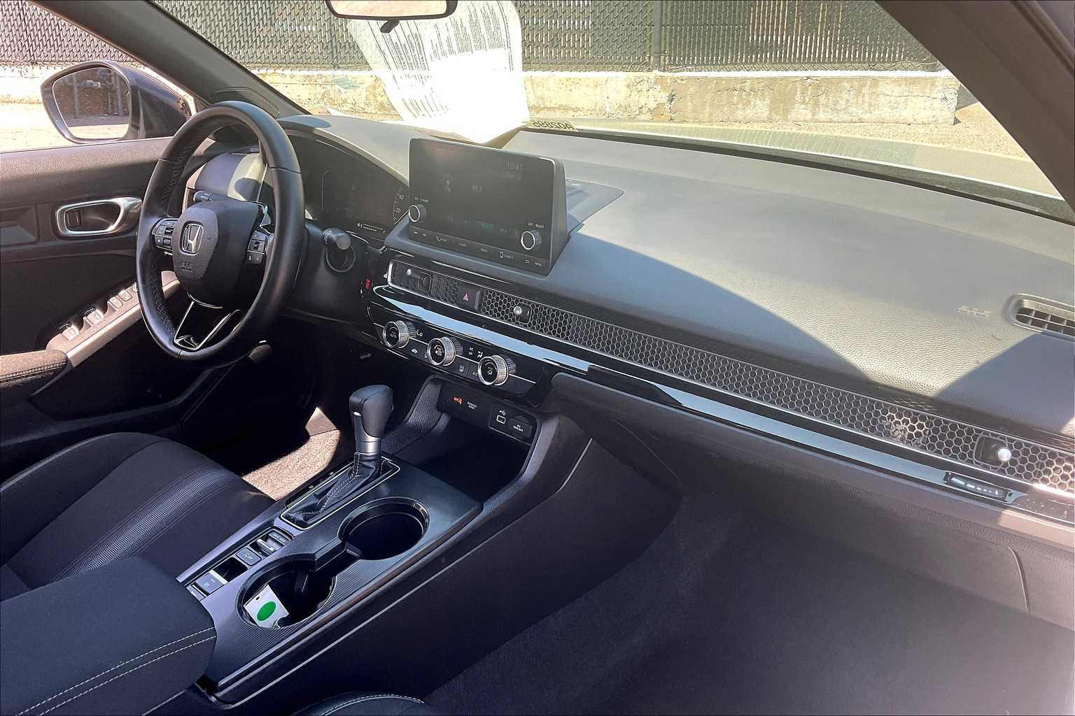 2024 Honda Civic Sport - Photo 14