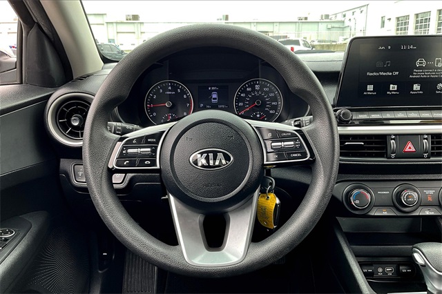 2021 Kia Forte LXS - Photo 16