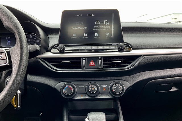 2021 Kia Forte LXS - Photo 17
