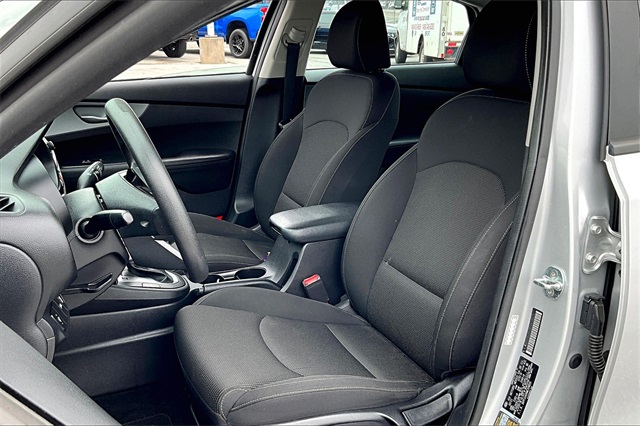 2021 Kia Forte LXS - Photo 10