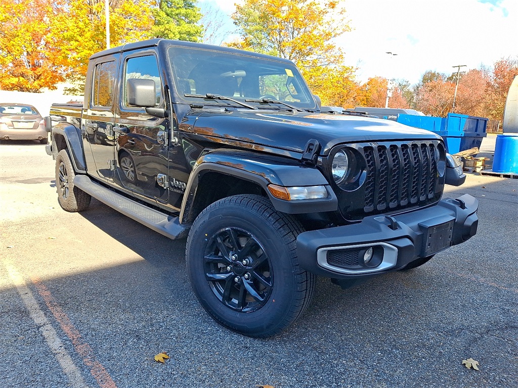 2022 Jeep Gladiator Sport