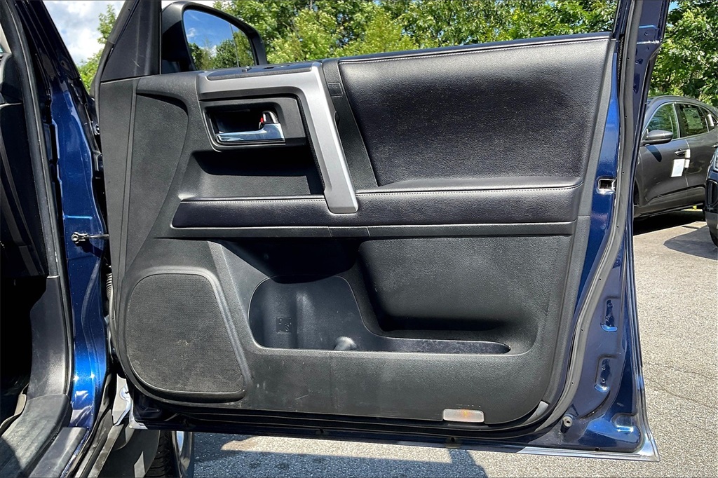 2018 Toyota 4Runner SR5 - Photo 11
