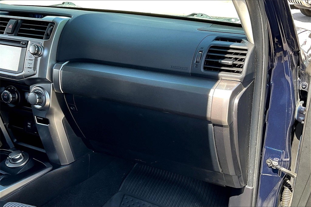 2018 Toyota 4Runner SR5 - Photo 12