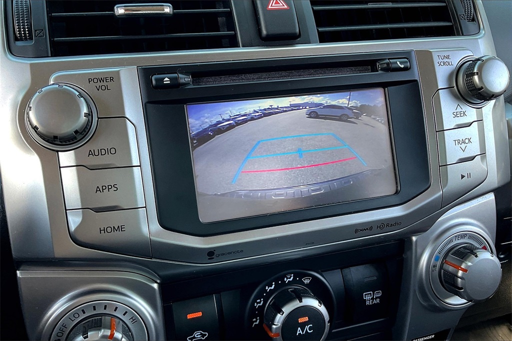2018 Toyota 4Runner SR5 - Photo 18