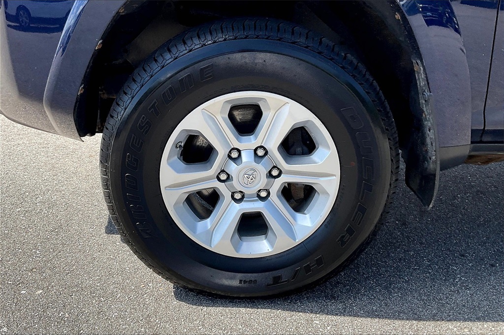 2018 Toyota 4Runner SR5 - Photo 7