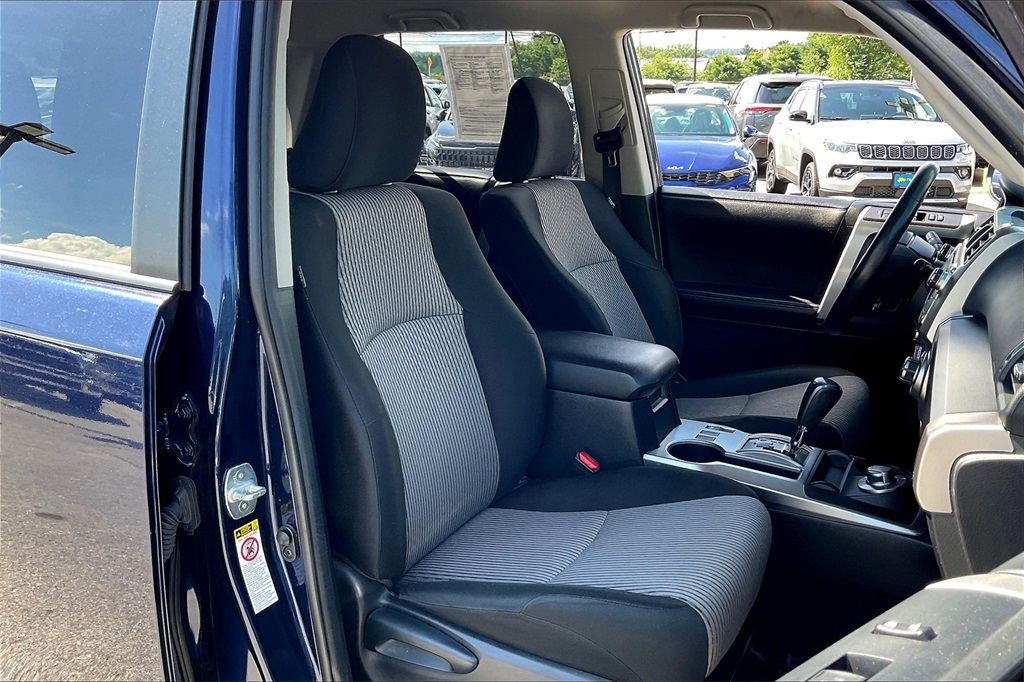 2018 Toyota 4Runner SR5 - Photo 10