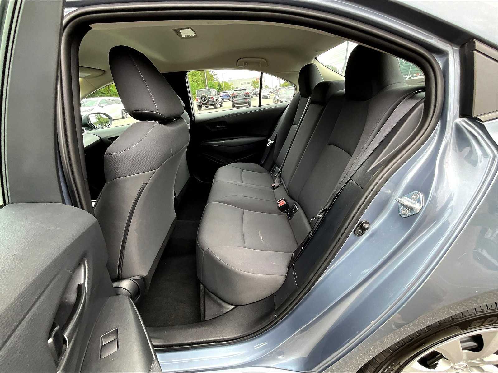 2022 Toyota Corolla LE - Photo 15