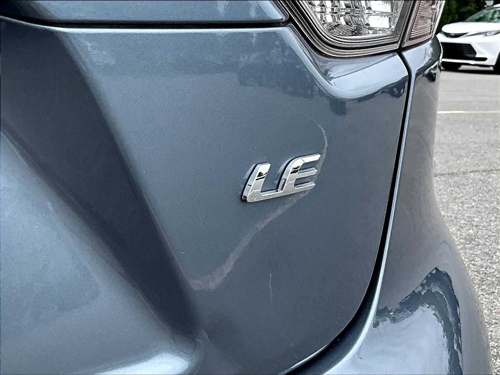 2022 Toyota Corolla LE - Photo 28