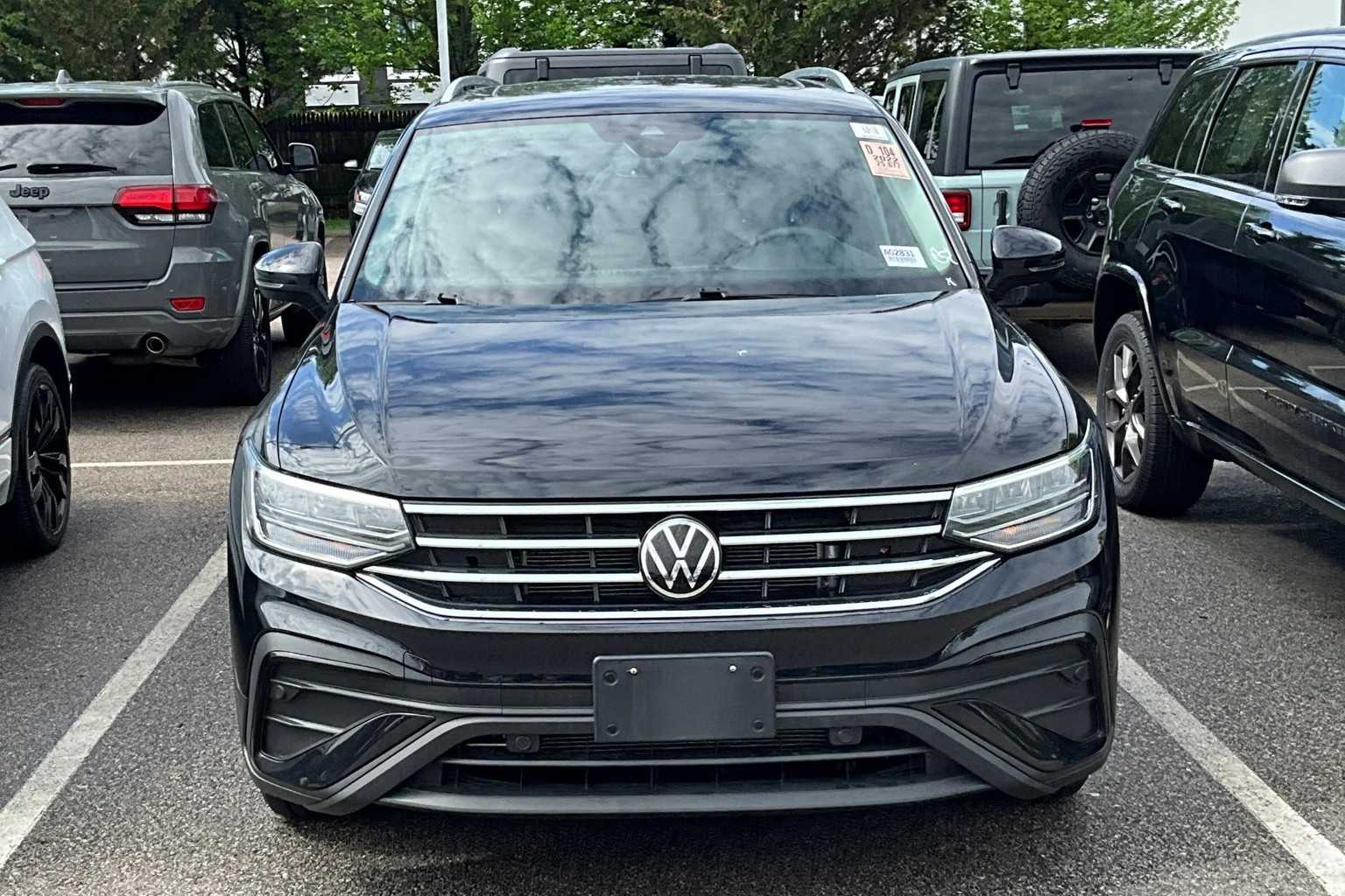 2022 Volkswagen Tiguan SE - Photo 2
