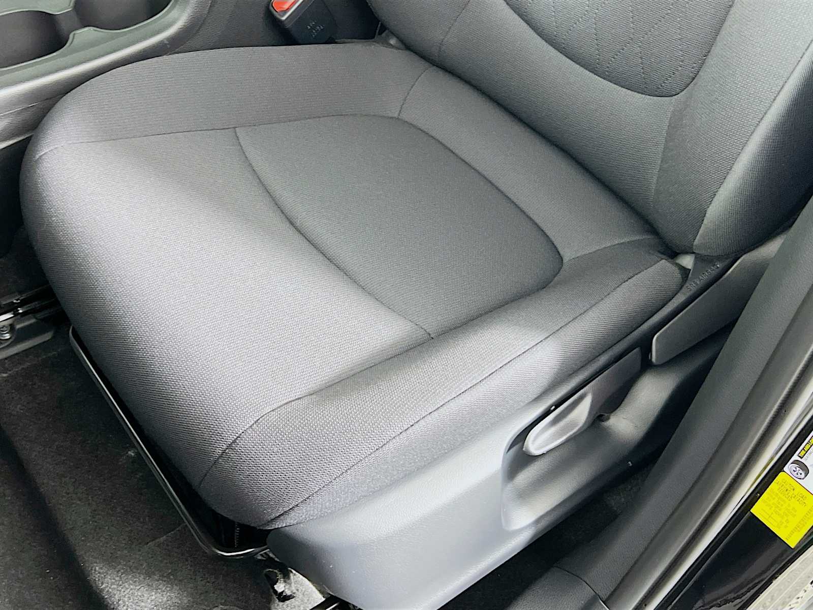 2026 Toyota Corolla Cross LE - Photo 17