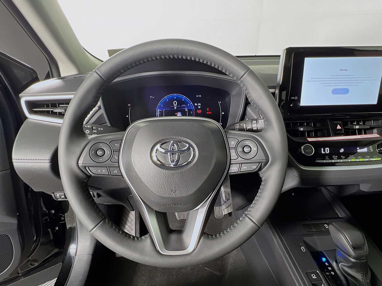 2026 Toyota Corolla Cross LE - Photo 7