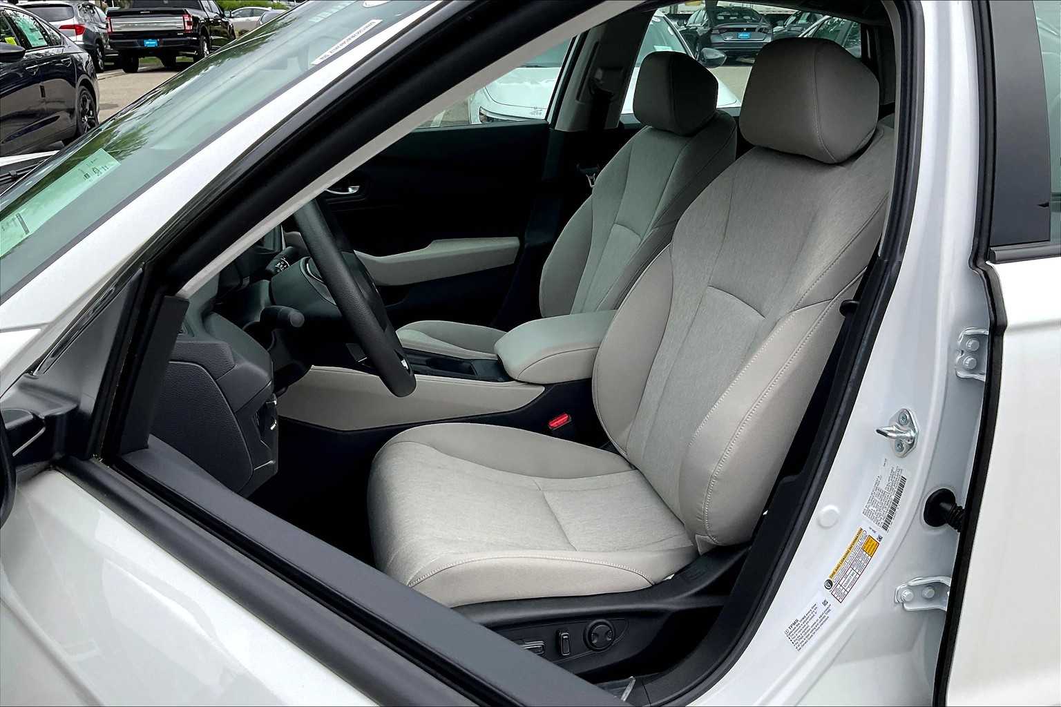 2025 Honda Accord SE - Photo 11