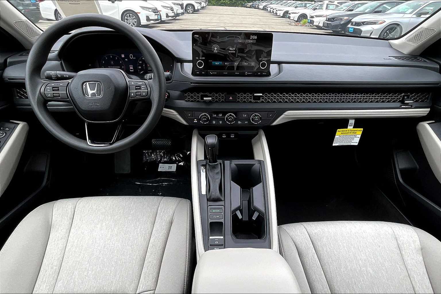 2025 Honda Accord SE - Photo 12