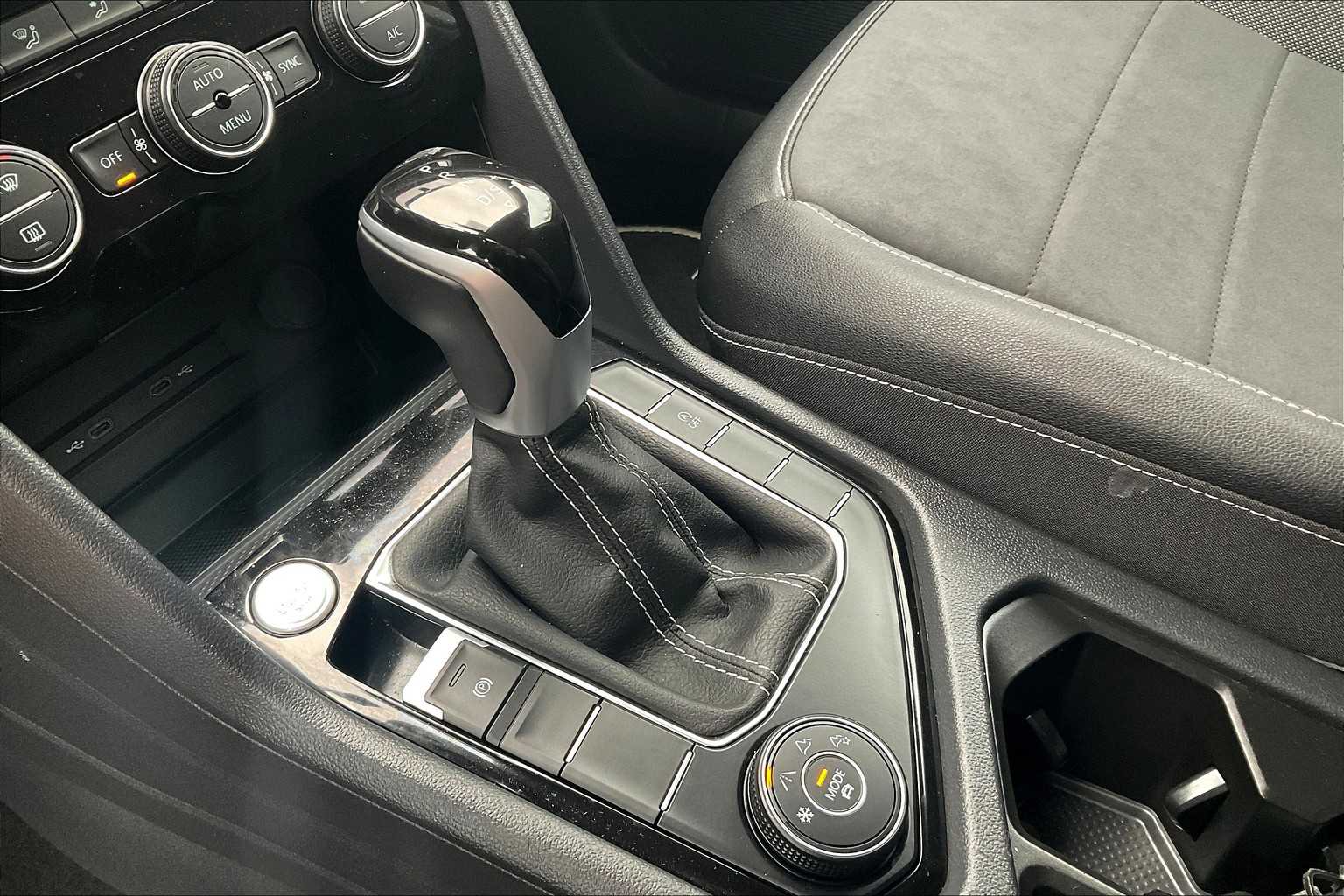 2024 Volkswagen Taos SE - Photo 20