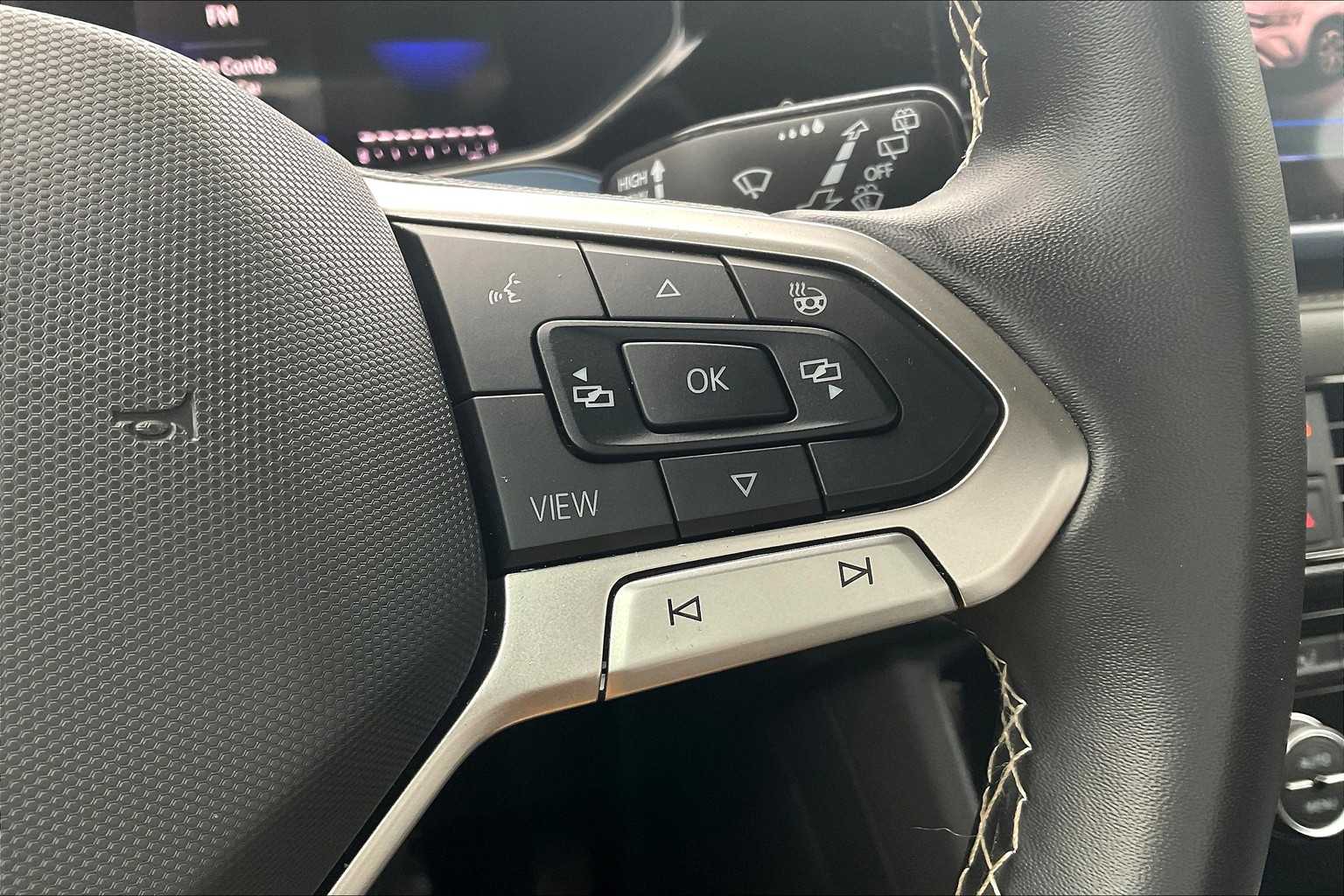 2024 Volkswagen Taos SE - Photo 23