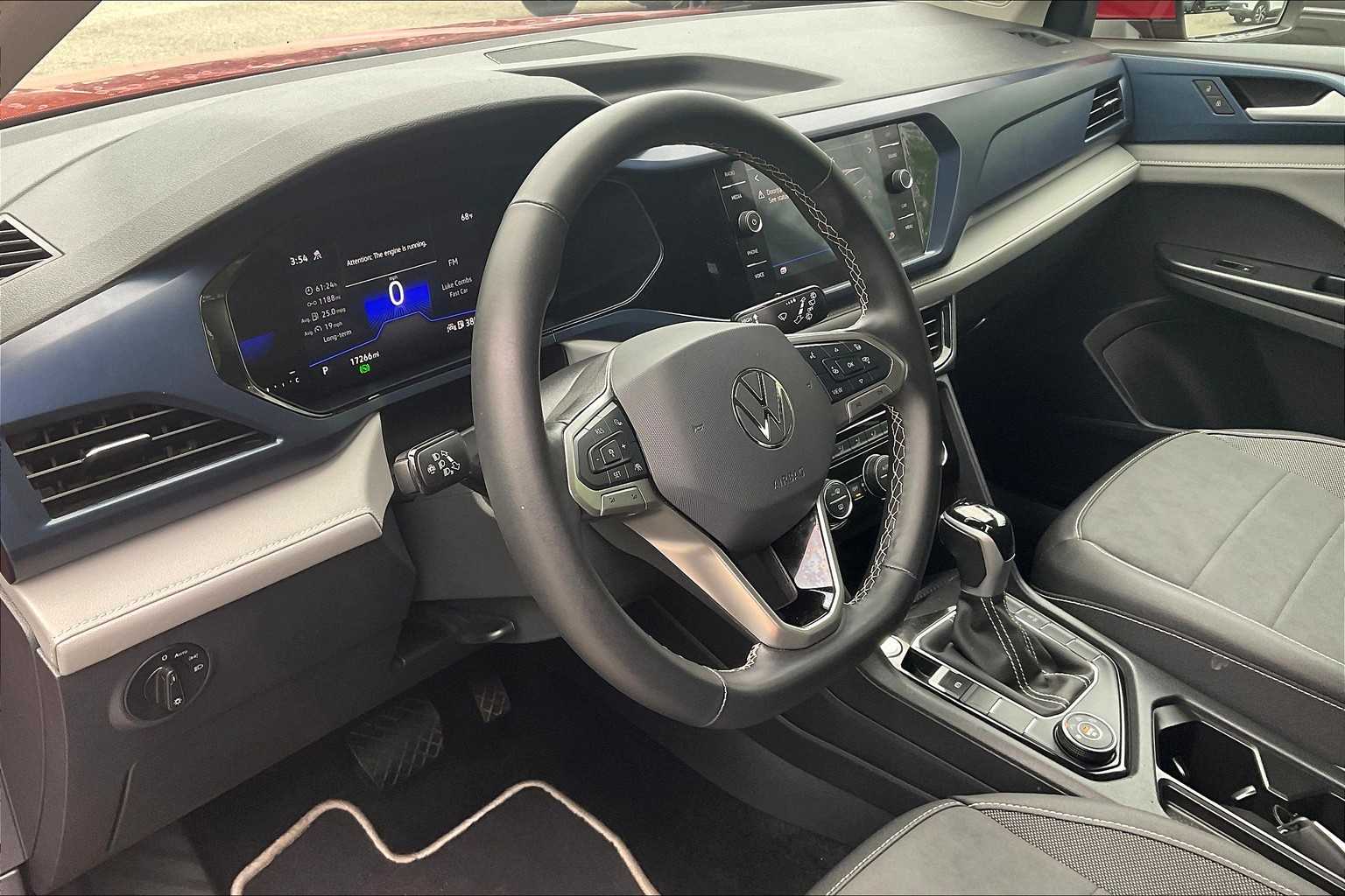2024 Volkswagen Taos SE - Photo 8