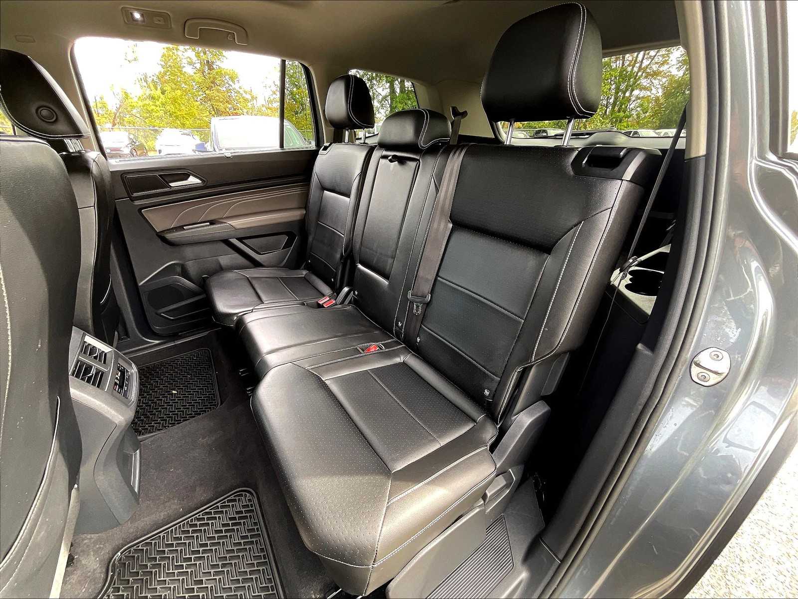 2022 Volkswagen Atlas 3.6L V6 SE w/Technology - Photo 15