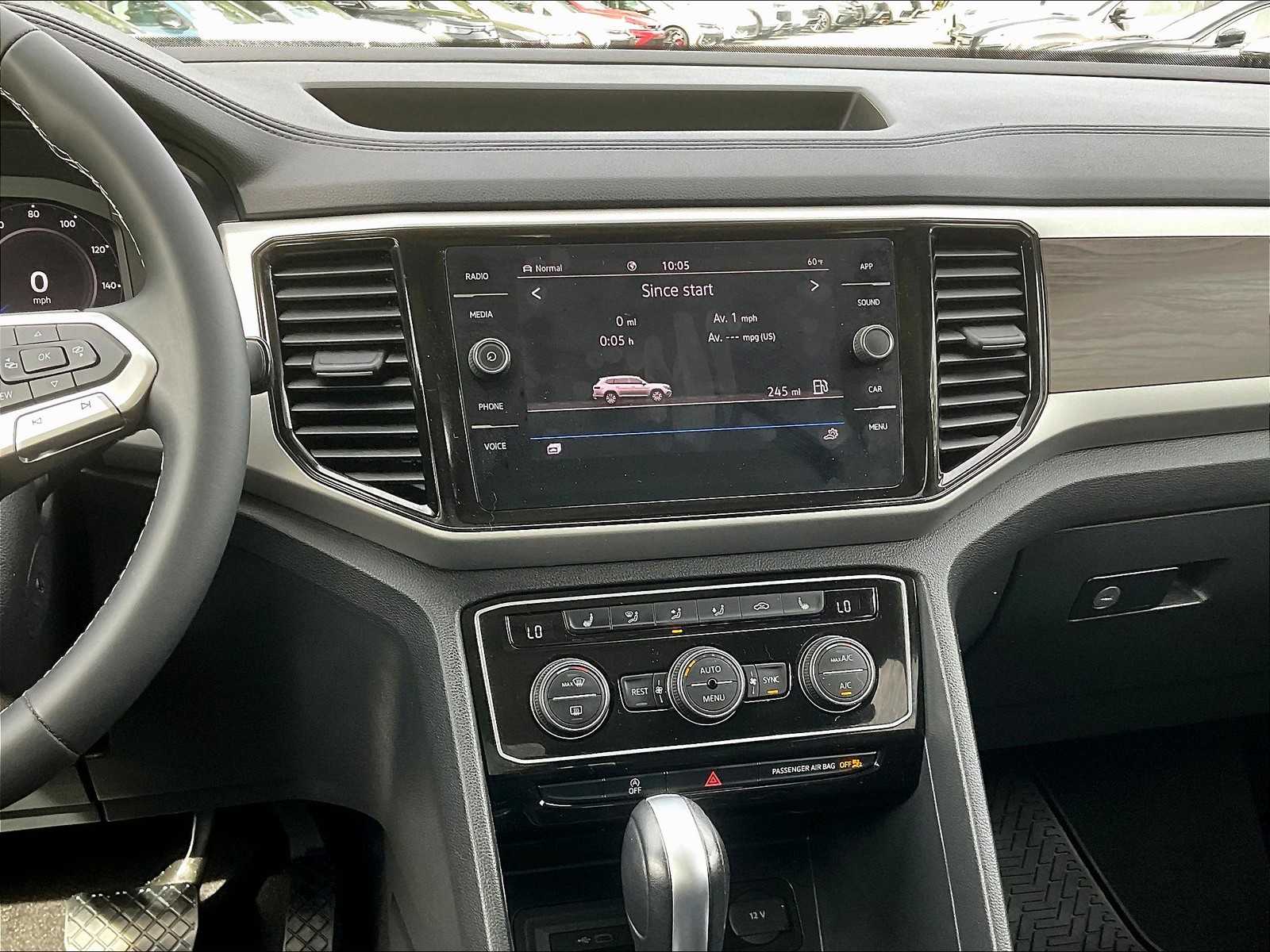 2022 Volkswagen Atlas 3.6L V6 SE w/Technology - Photo 19