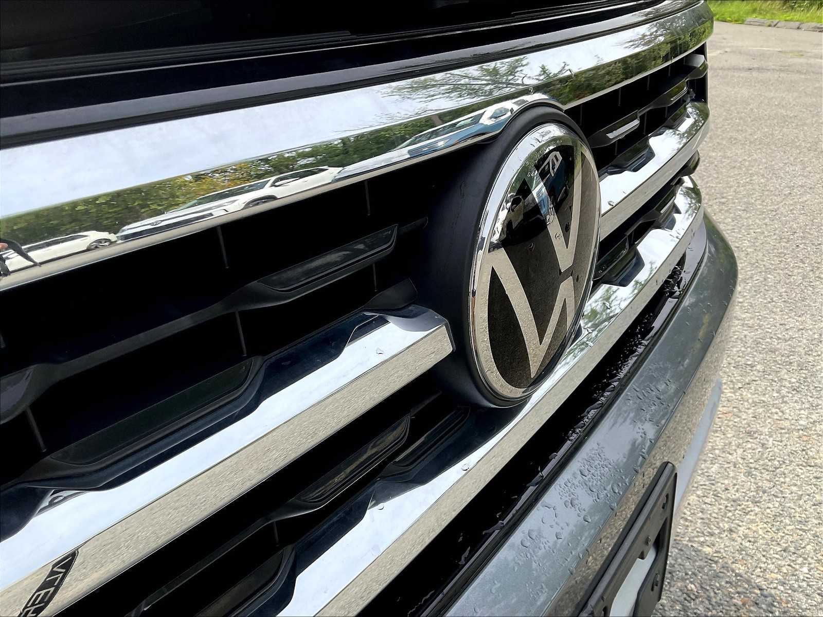 2022 Volkswagen Atlas 3.6L V6 SE w/Technology - Photo 31