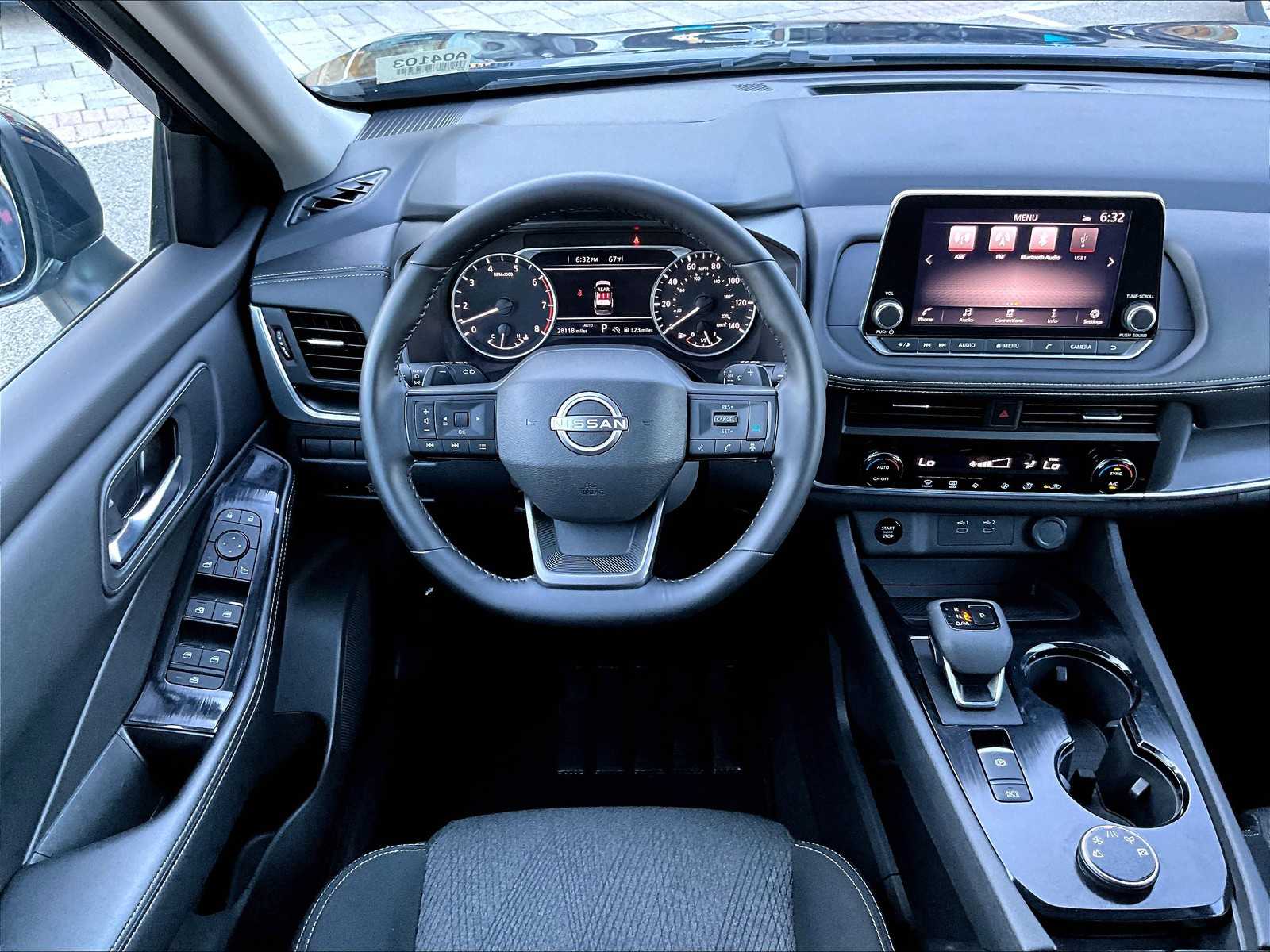 2025 Nissan Rogue SV - Photo 17