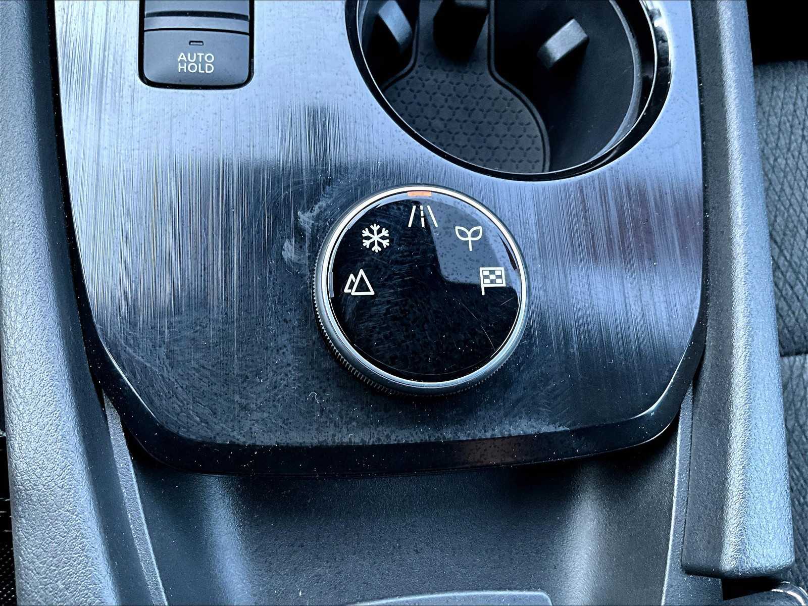2025 Nissan Rogue SV - Photo 26