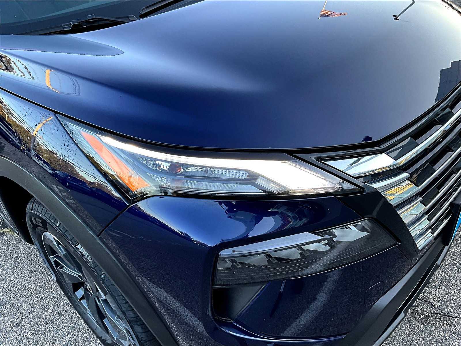 2025 Nissan Rogue SV - Photo 31
