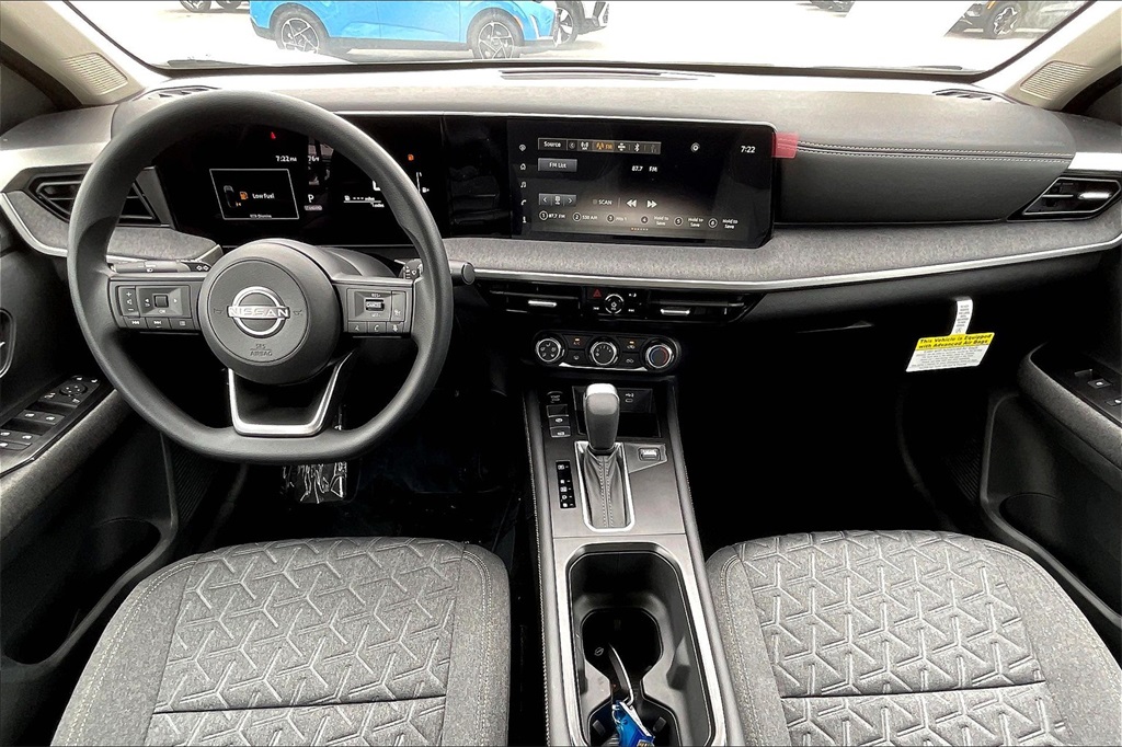2025 Nissan Kicks SV - Photo 12