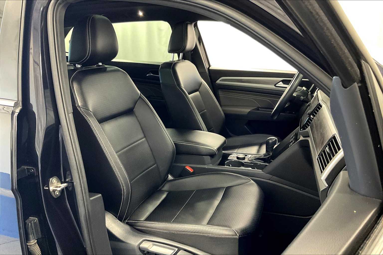 2022 Volkswagen Atlas Cross Sport 3.6L V6 SE w/Technology - Photo 11