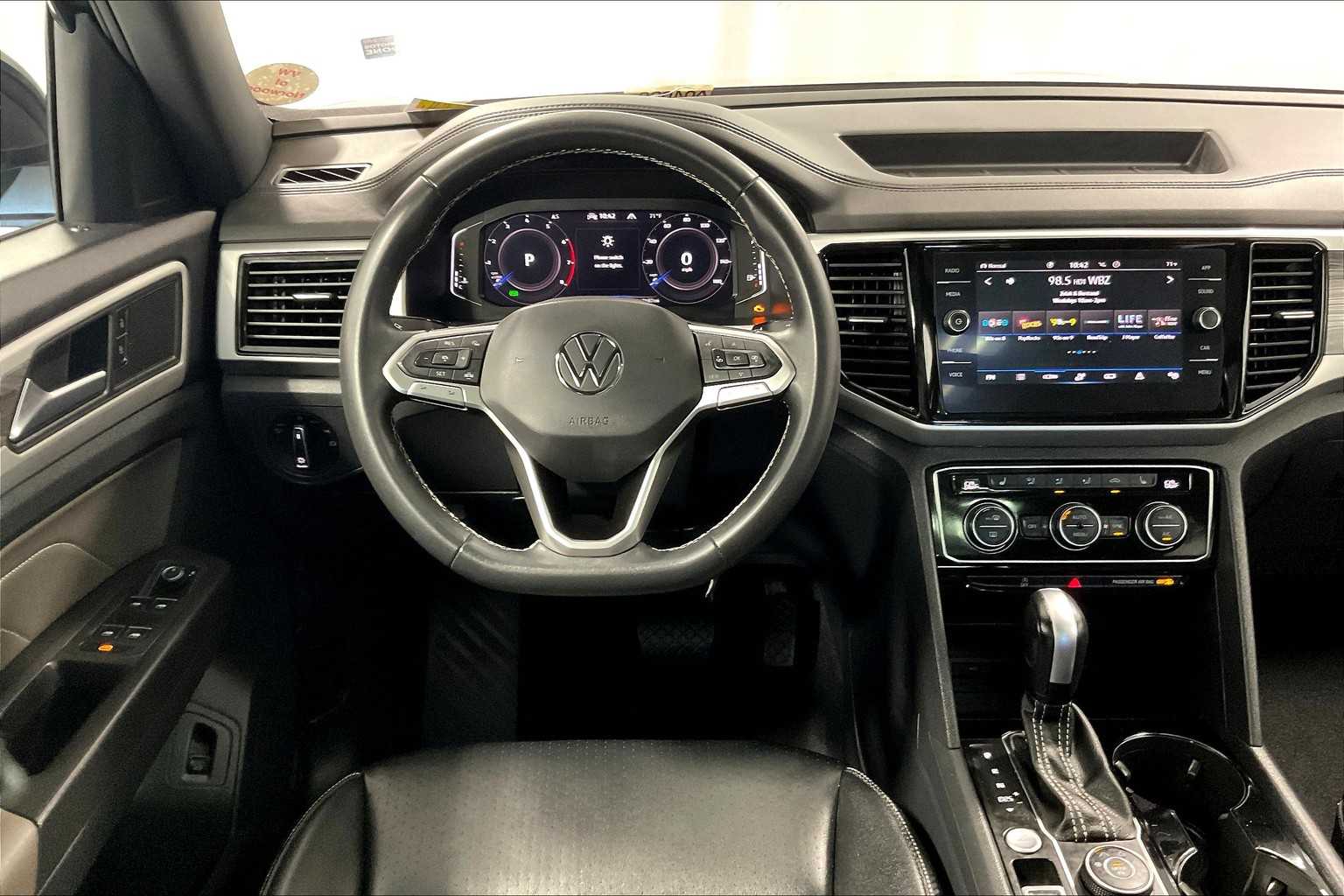 2022 Volkswagen Atlas Cross Sport 3.6L V6 SE w/Technology - Photo 17
