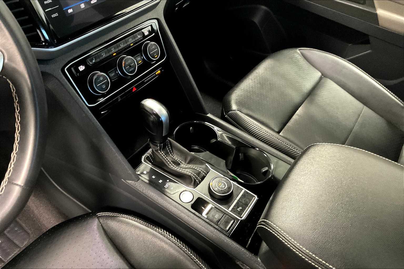 2022 Volkswagen Atlas Cross Sport 3.6L V6 SE w/Technology - Photo 20