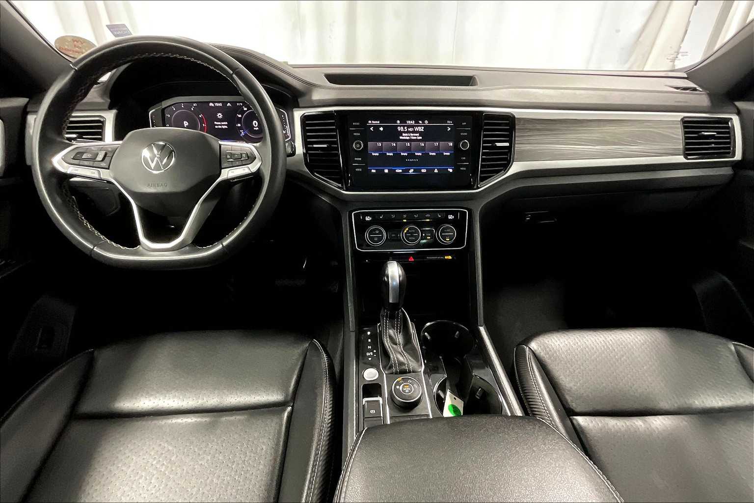 2022 Volkswagen Atlas Cross Sport 3.6L V6 SE w/Technology - Photo 21