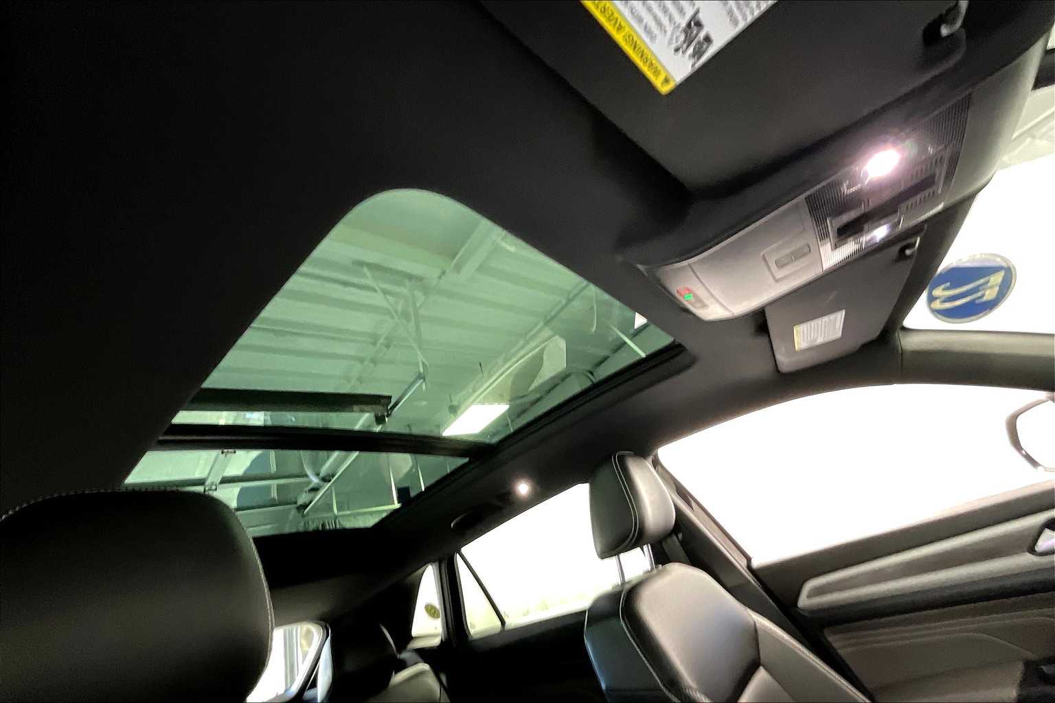 2022 Volkswagen Atlas Cross Sport 3.6L V6 SE w/Technology - Photo 22
