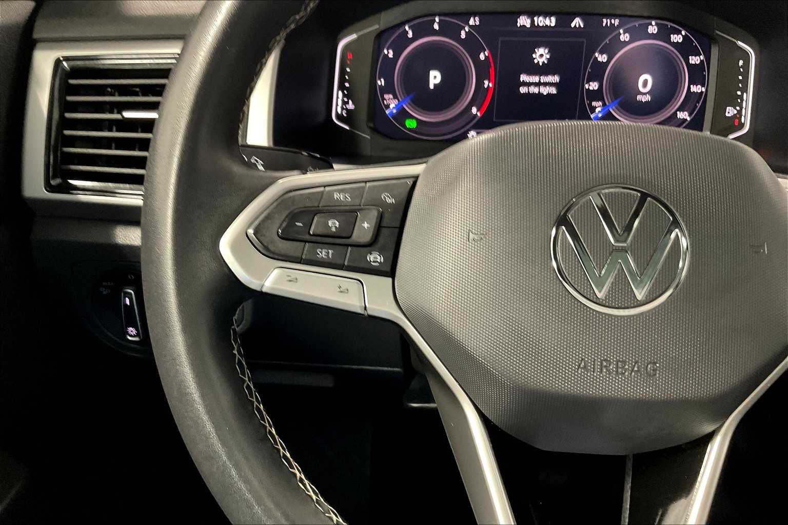 2022 Volkswagen Atlas Cross Sport 3.6L V6 SE w/Technology - Photo 23