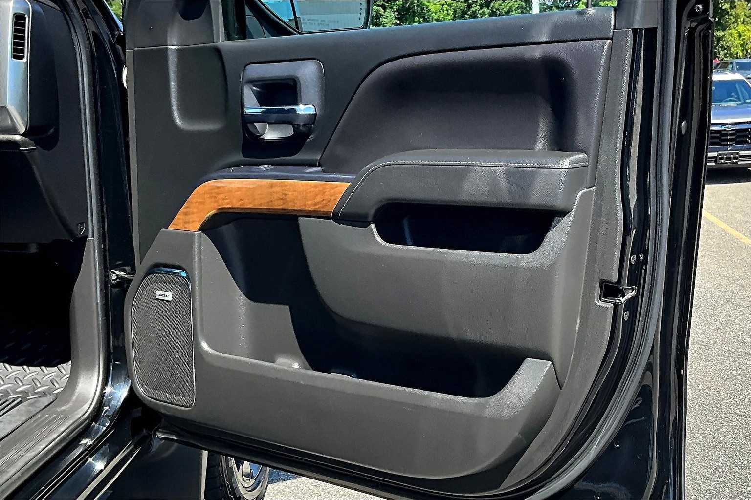 2018 Chevrolet Silverado 1500 LTZ - Photo 12